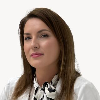Powiększ obraz: Nina Uszkiewicz, lekarz wykonujący zabiegi medycyny estetycznej Warszawa