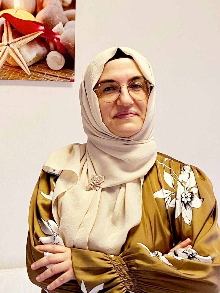 Esra Üçüncüoğlu-0