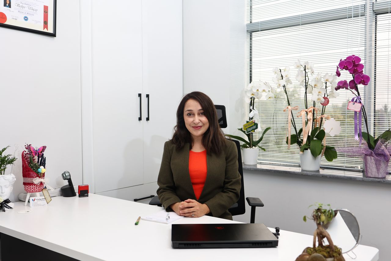 Vasfiye Ayhan-0