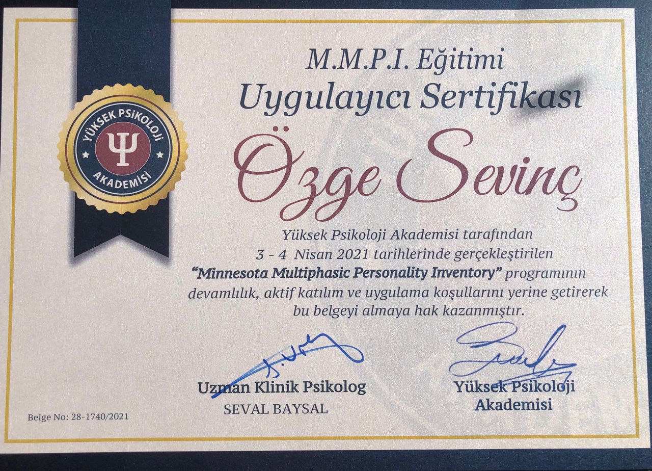 Özge Sevinç-1