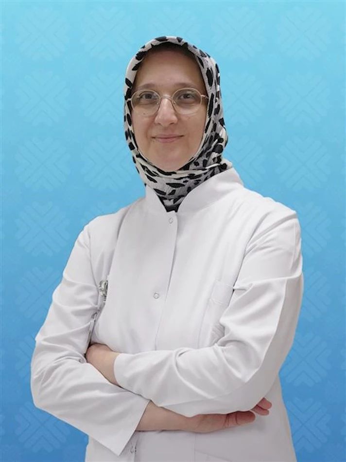 Esra Karaaslan-0