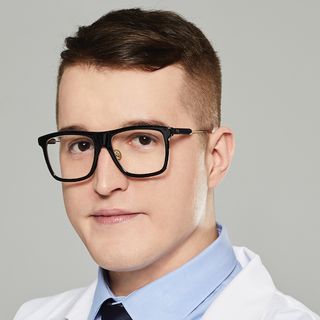 dr hab. n. med., prof. uczelni Konrad Lewandowski