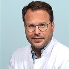 Dominik Laue, Wirbelsäulenchirurg Berlin