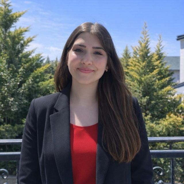 Yeliz Gökçe Akdoğan, Psikoloji Ankara