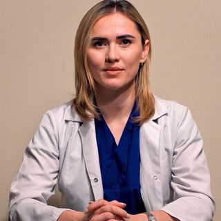 Dott.ssa Anela Hoxhallari