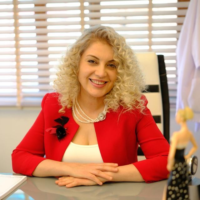 Meral Mutlu, Pratisyen Seyhan