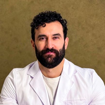 Luis Novoa, Dermatólogo Vigo