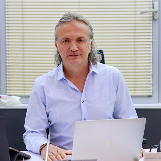 Hakan Kadirağa, Kadın Hastalıkları Ve Doğum İzmir