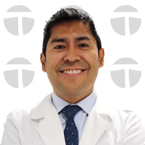 Gustavo Omar Salazar Loroña, Ginecólogo Madrid