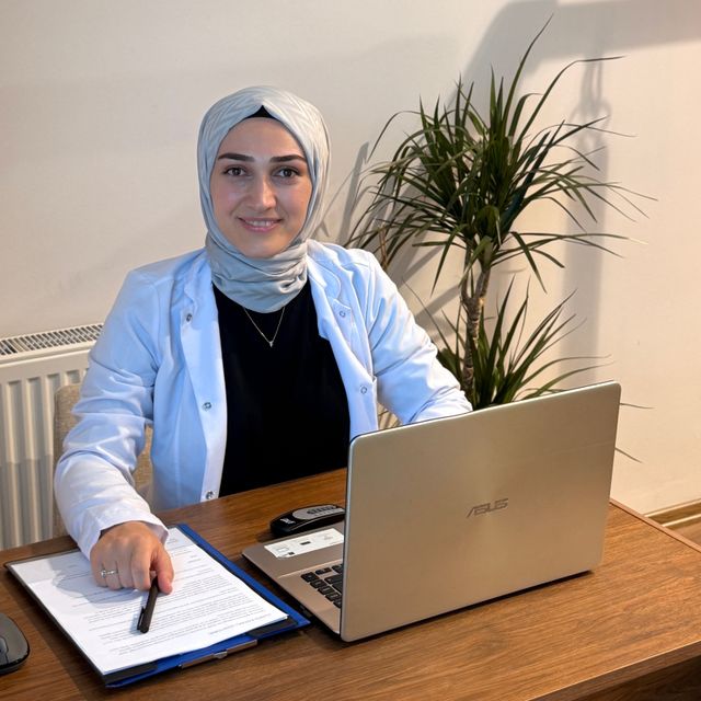 Feyzanur Şentürk, Fizyoterapi Ve Rehabilitasyon Samsun