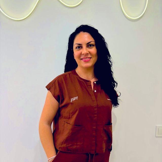 Teresa Jiménez Déniz, Terapeuta complementario Granada