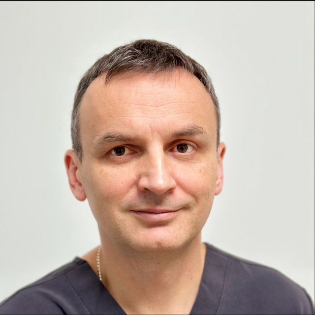 Grzegorz Bartoszek, stomatolog Szczecin