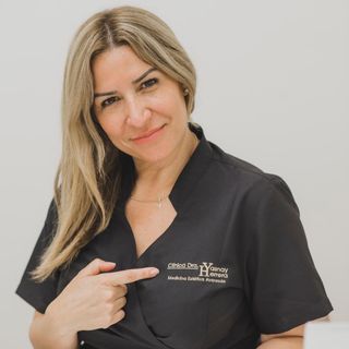 Acercar imagen: Yasnay Herrera Hernández, Médico estético Elche