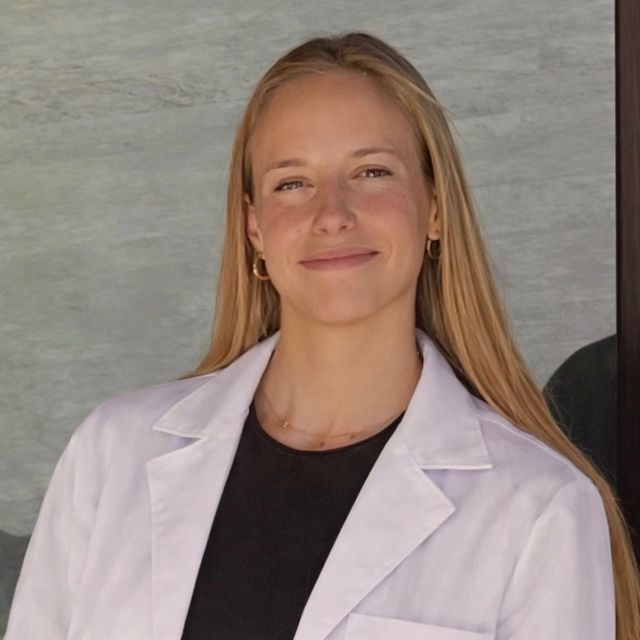 Natalia Basanta Fouz, Ginecólogo Avilés