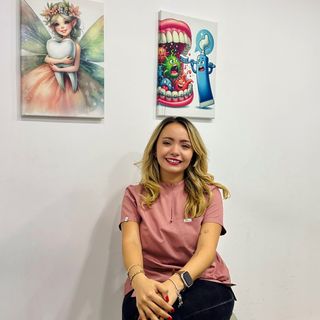 H. İrem Ekinci, Diş Hekimi İstanbul