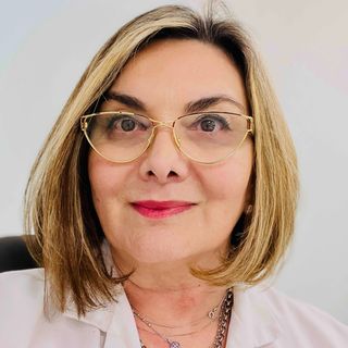 Acercar imagen: Marisa Haron, Médico estético Castelldefels