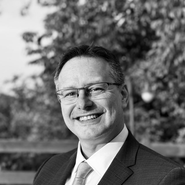 Davide Piccolo, proctologo Piacenza