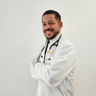 Acercar imagen: Otoniel De Jesús Núñez, Médico general Albatera
