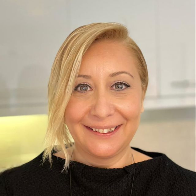 Fatma Varol, Çocuk ve Ergen Psikiyatrisi İzmir