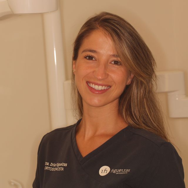 Iria Figueiras, Dentista Lugo