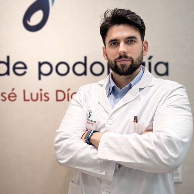 José Luis Díaz de la Cova, Podólogo Baza