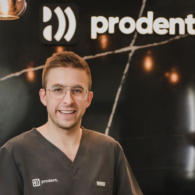 Maciej Cisakowski, stomatolog Nysa