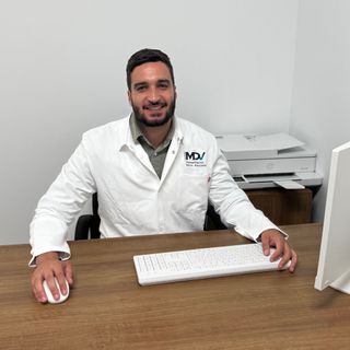 Acercar imagen: Adrián Darío Silva Martín, Médico rehabilitador Las Palmas de Gran Canaria