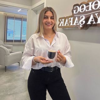 Resmi büyüt: Elif Asya Şafak, Psikoloji Hatay