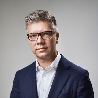 Powiększ obraz: Piotr Wiśniewski, lekarz wykonujący zabiegi medycyny estetycznej Łódź