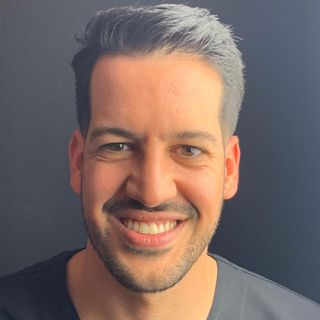 Acercar imagen: Carlos Moreno Calavia, Dentista Madrid