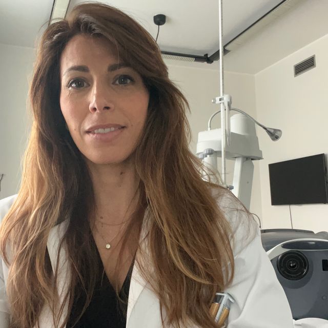 Roberta Anna Secondi, oculista Milano