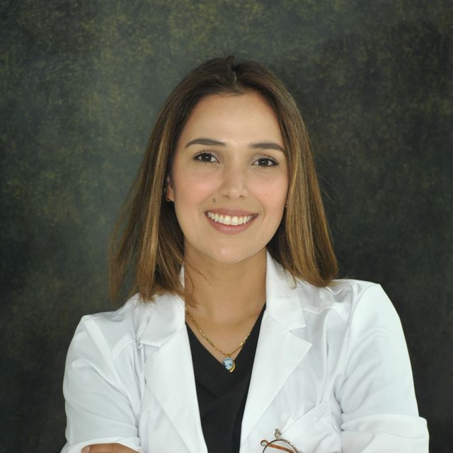 Luisa Fernanda Alarcon Figueroa, Cirujano oral y maxilofacial Barcelona