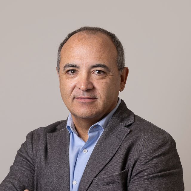 Antoni Roldán Mora, Cirujano plástico Barcelona