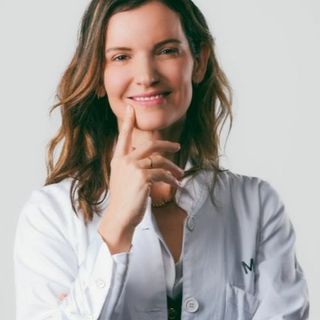 Acercar imagen: María Herrero Fernández, Cirujano oral y maxilofacial Madrid