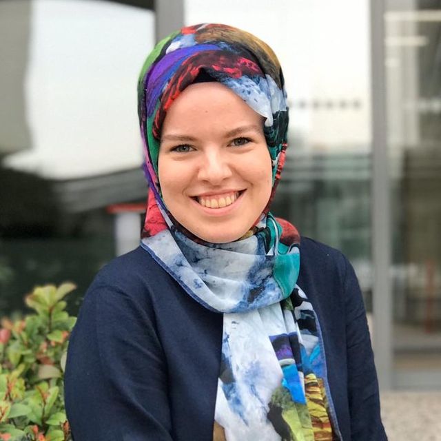 Refia Tezer Çakmak, Psikoloji İstanbul