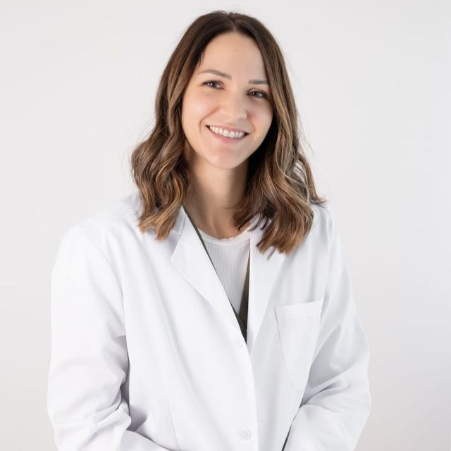 Elisabetta Ferrari, ostetrica Casazza