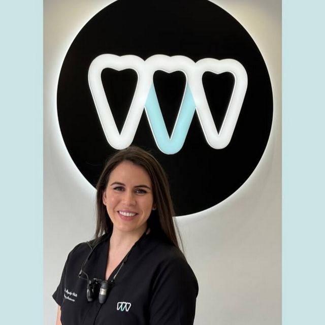 Antonia Fernández González-Valls, Dentista Albacete