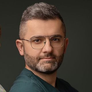 Powiększ obraz: Maciej Dobrucki, stomatolog Chojnów