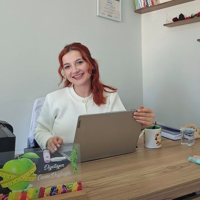 Cansu Dağlıoğlu, Diyetisyen Çaycuma