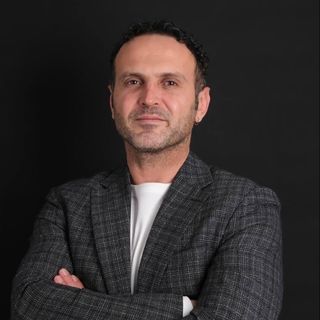 İbrahim Korhan, Kulak Burun Boğaz İzmir