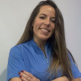 Acercar imagen: Susana Fuillerat Eguino, Dentista Dos Hermanas
