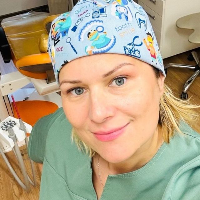 Elena Kondratyeva, DiS., dentální hygienistka, hygienista Praha