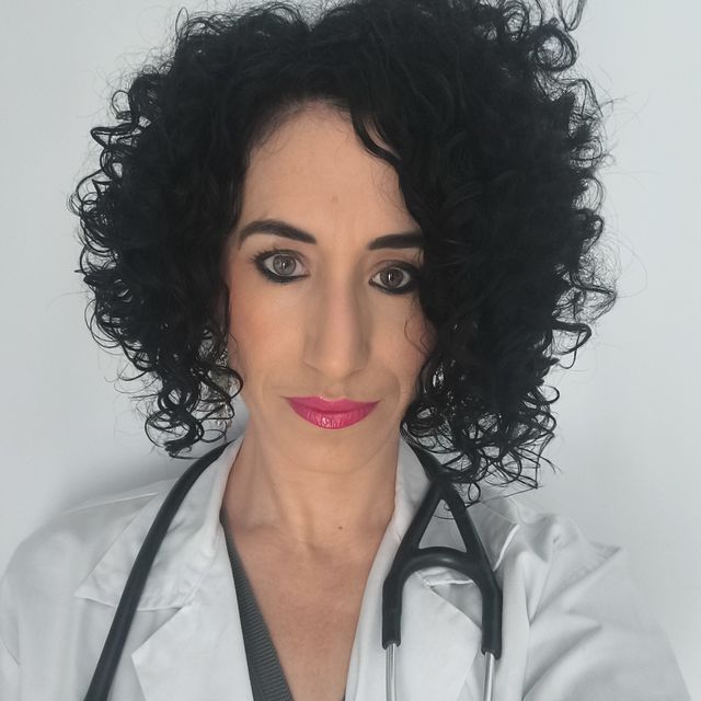 Meritxell Fernandez Matilla, Reumatólogo Valencia