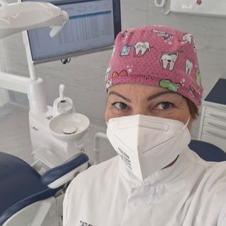Ingrandire l'immagine: Claudia Petti, dentista Cagliari