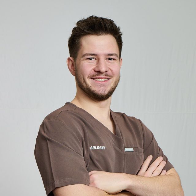 Andrzej Sołtyk, stomatolog Warszawa