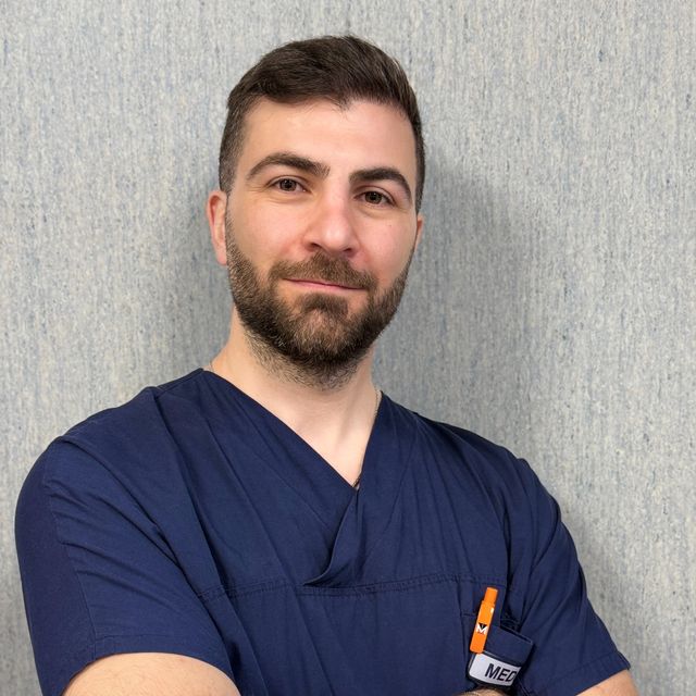 Davide Bentivoglio, chirurgo generale Napoli