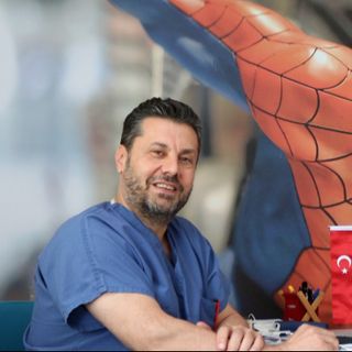 Resmi büyüt: Ahmet Bekerecioğlu, Çocuk Cerrahisi İzmir