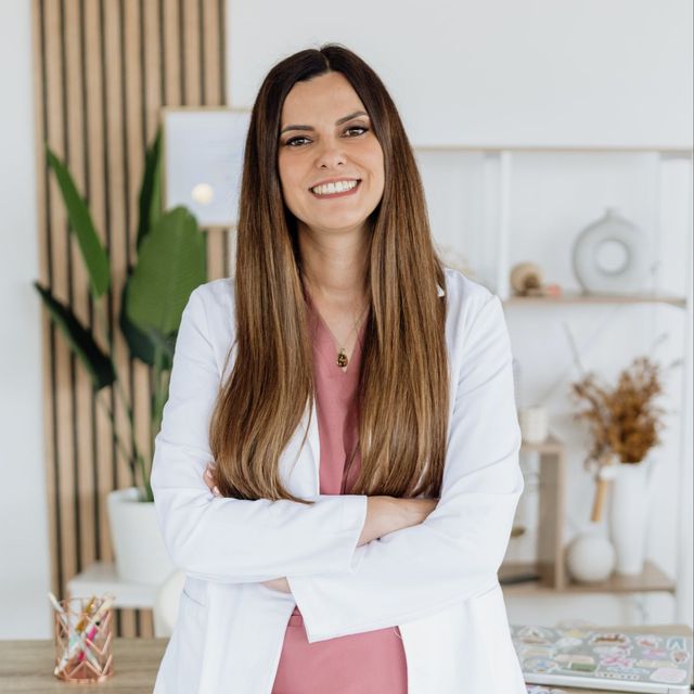 Lola Mora García, Terapeuta complementario Sevilla