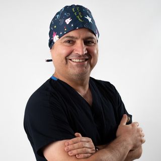 Powiększ obraz: Aryan Khaleel, stomatolog Łódź