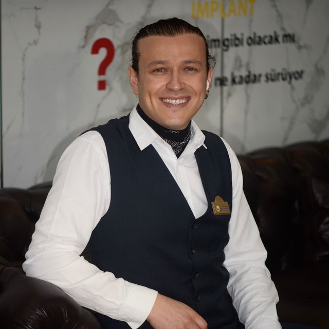 Emre Aldoğan, Diş Hekimi İstanbul